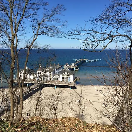 16 Im Haus Huehnergott *