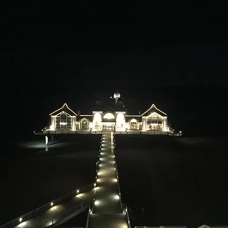 16 Im Haus Huehnergott